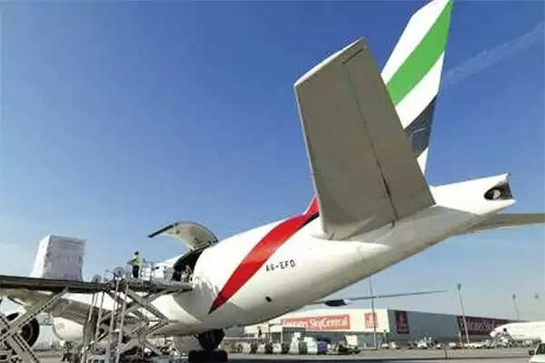 യു എ ഇയില് നിര്മിക്കുന്ന ആദ്യത്തെ ഉപഗ്രഹം ഖലീഫസാറ്റ് ദക്ഷിണ കൊറിയയിലെത്തിച്ചു