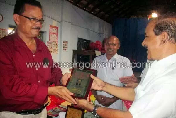 അധ്യാപകര്ക്ക് യാത്രയയപ്പ് നല്കി