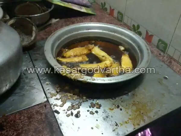 പെരുന്നാളിനെ വരവേല്ക്കാന് മൈലാഞ്ചിയണിഞ്ഞ് മൊഞ്ചത്തികള്