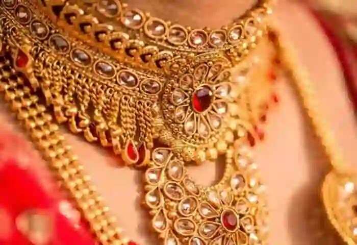 Gold Price | വീണ്ടും കുതിച്ച് സ്വർണവില; പവന് 200 രൂപയുടെ വർധനവ്; പുതിയ നിരക്കുകൾ ഇങ്ങനെ