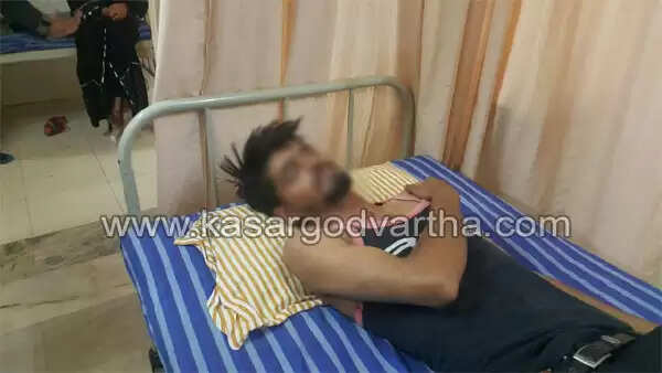 ഇരിയണ്ണി ഗവ. ഹയര് സെക്കന്ഡറി സ്കൂളില് കെ എസ് യു- എം എസ് എഫ് വിദ്യാര്ത്ഥികള്ക്കു നേരെ ക്രൂരമായ അക്രമം; 4 പേര് ആശുപത്രിയില്,