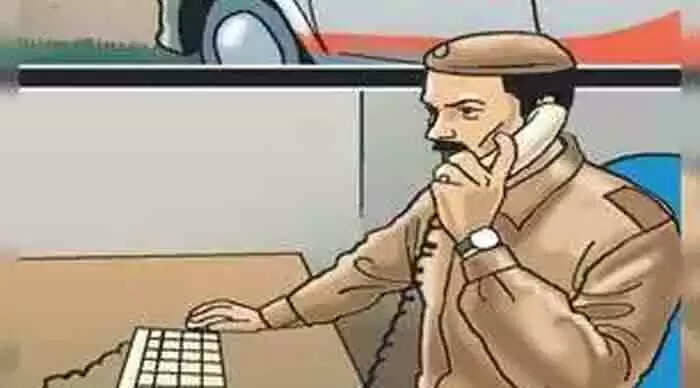 Police booked | കാസർകോട്ട് ഗ്യാംഗ് വാർ; 'കാപ കേസിൽ പ്രതിയായിരുന്ന യുവാവിനെ വെട്ടിക്കൊല്ലാൻ ശ്രമം; തടയാൻ ചെന്ന ബന്ധുവായ സ്ത്രീക്കും പരിക്ക്'; ഒമ്പതംഗ സംഘത്തിനെതിരെ വധശ്രമത്തിന് കേസ്