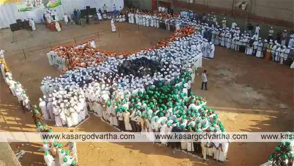 പൗരത്വ ബില്ലിനെതിരെ യു ഡി എഫ് തീര്ത്ത മനുഷ്യ ഭാരത ഭൂപടത്തില് ആയിരങ്ങള് അണിനിരന്നു