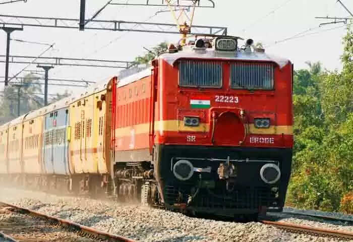 Train | മംഗ്ളൂറില് നിന്ന് എറണാകുളത്തേക്കും തിരിച്ചും ജനശദാബ്ദി; നമുക്ക് ഇങ്ങനെയൊരു ട്രെയിന് ആയാലോ? യാത്രാദുരിതത്തിന് ആശ്വാസമാകും