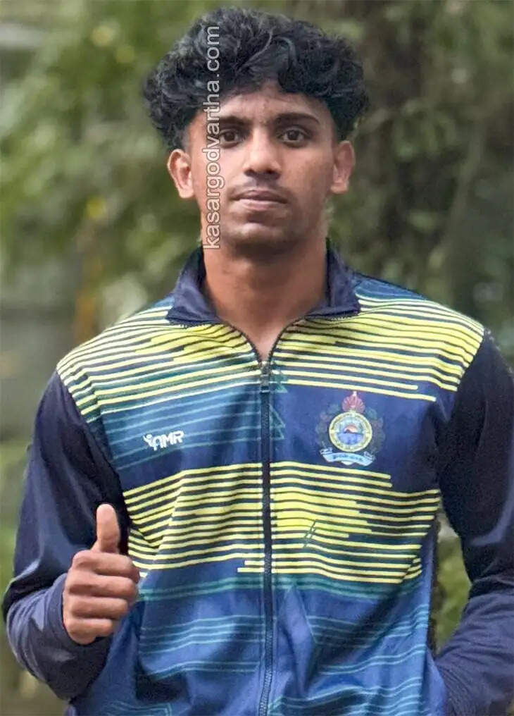 Five Kasaragod students selected for Mangalore University football team posing together.