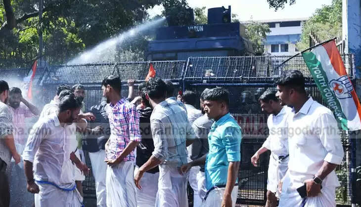Youth Congress March to Kasaragod Collectorate Turns Violent