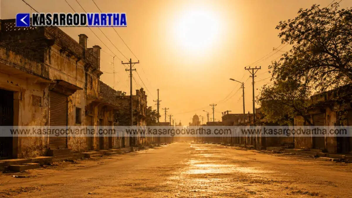 Deserted streets of Banda district in Uttar Pradesh during a severe heatwave