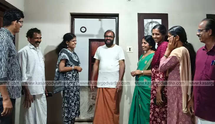 A Sharanya campaigning for local elections in Kasaragod.