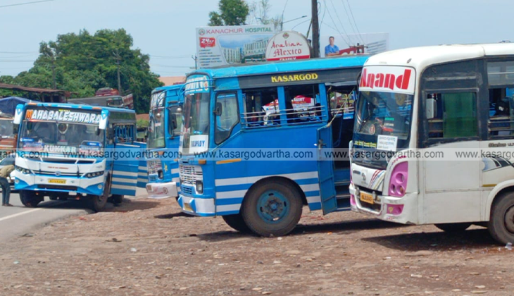 The dusty and undeveloped bus stand at Thalappady.