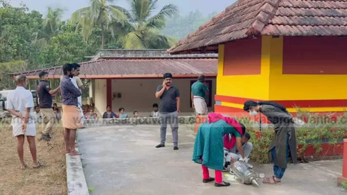 Thiruvabharanam Stolen from Edneer Makkakodan Tharavad