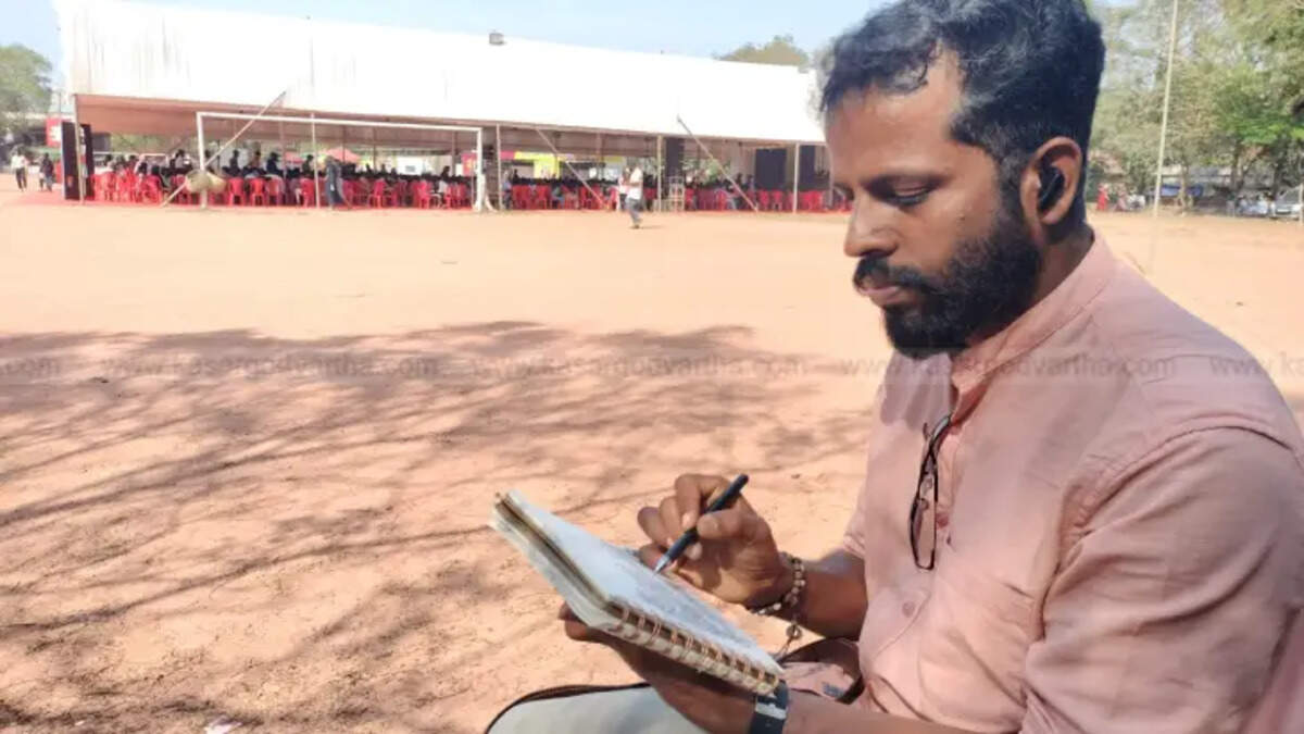 Ratheesh Kakkat's Live Sketching of Cultural Festival in Kasaragod