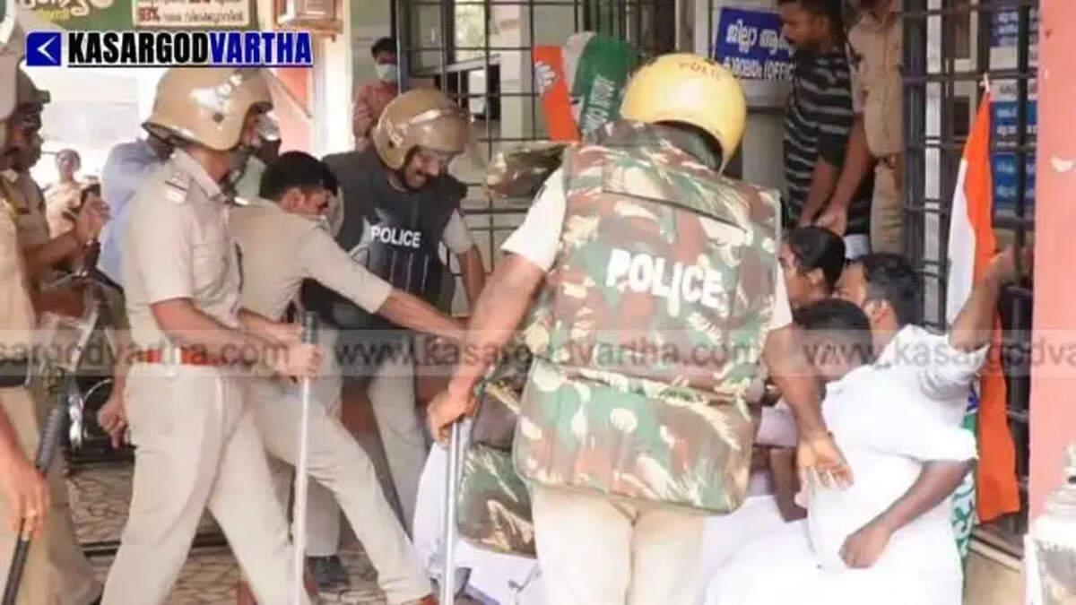 Youth Congress Lays Siege to DMO Office Against Medical Negligence in Kanhangad; Protesters Arrested