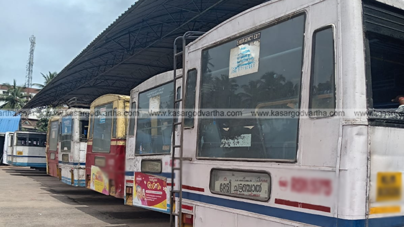 KSRTC bus parked due to driver shortage in Kasaragod depot