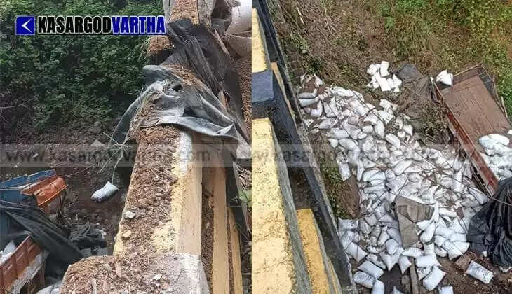 Fertilizer truck overturns in Vellarikundu; 3 injured including Kanhangad and Tamil Nadu natives