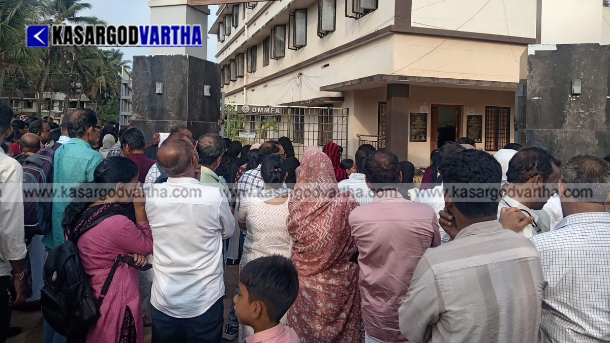 Students and political organizations protesting against the NEET exam irregularities.