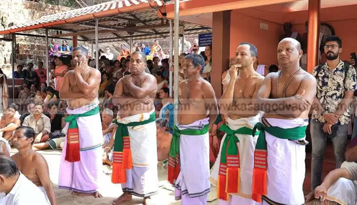 Civil Police Officer Selected to Perform Muchilottu Bhagavathi Theyyam at Klayikode Perunkaliyattam