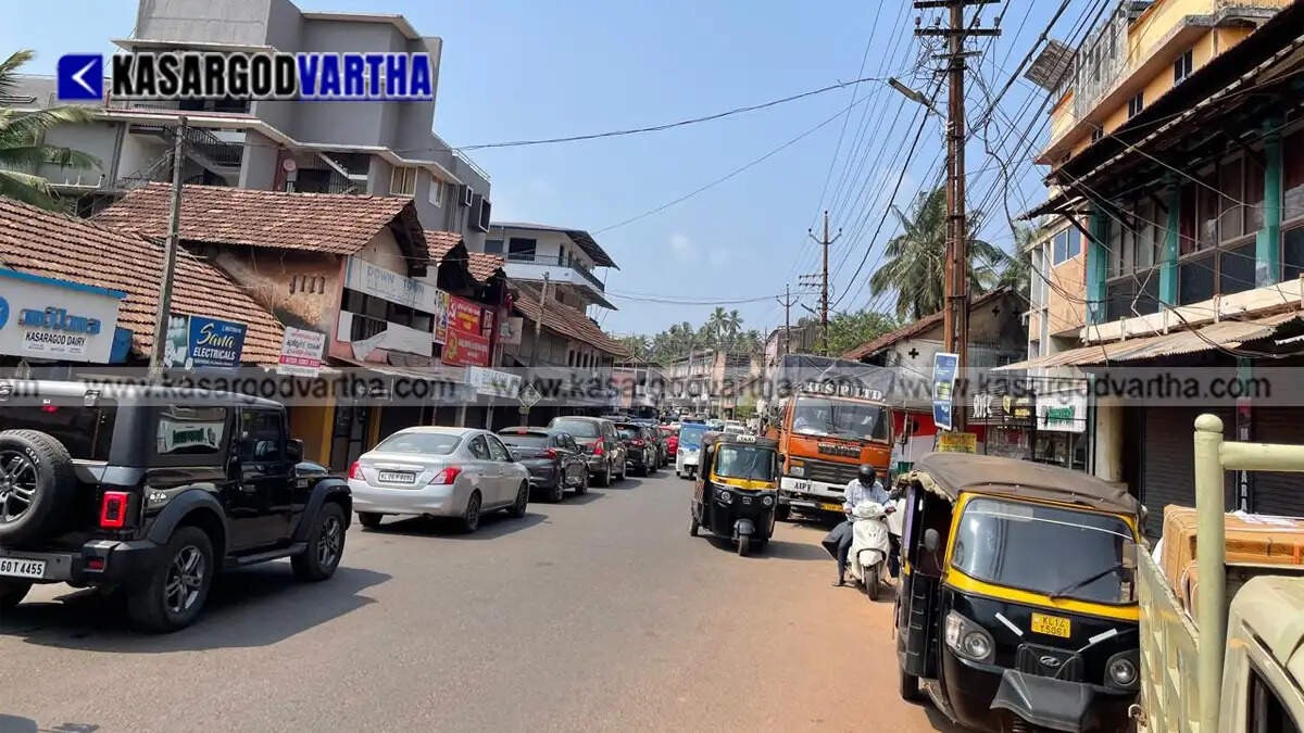kasaragod railway station road traffic issue a abdul rahman