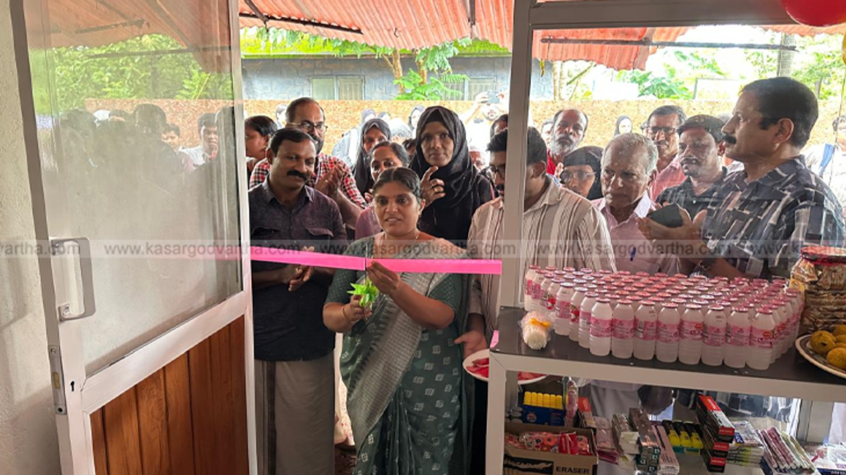 Cheruvathur Panchayat President CV Prameela inaugurating Shuhaid's 'Peedya' photocopy shop.