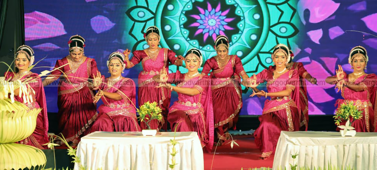 Minister M B Rajesh inaugurating Kudumbashree Janagatsa program