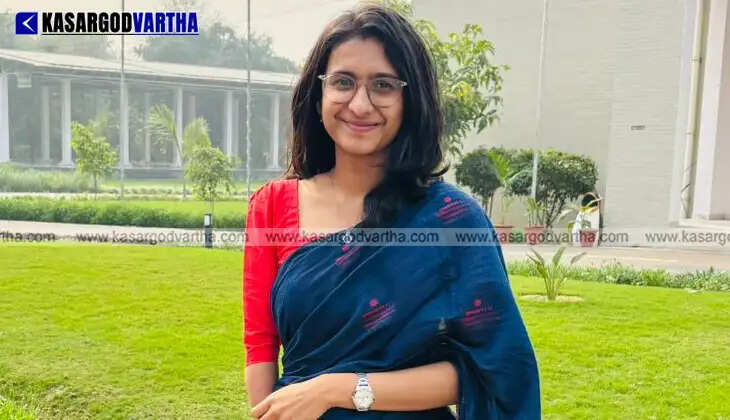 Portrait of Kajal Raju smiling after securing 167th rank in UPSC