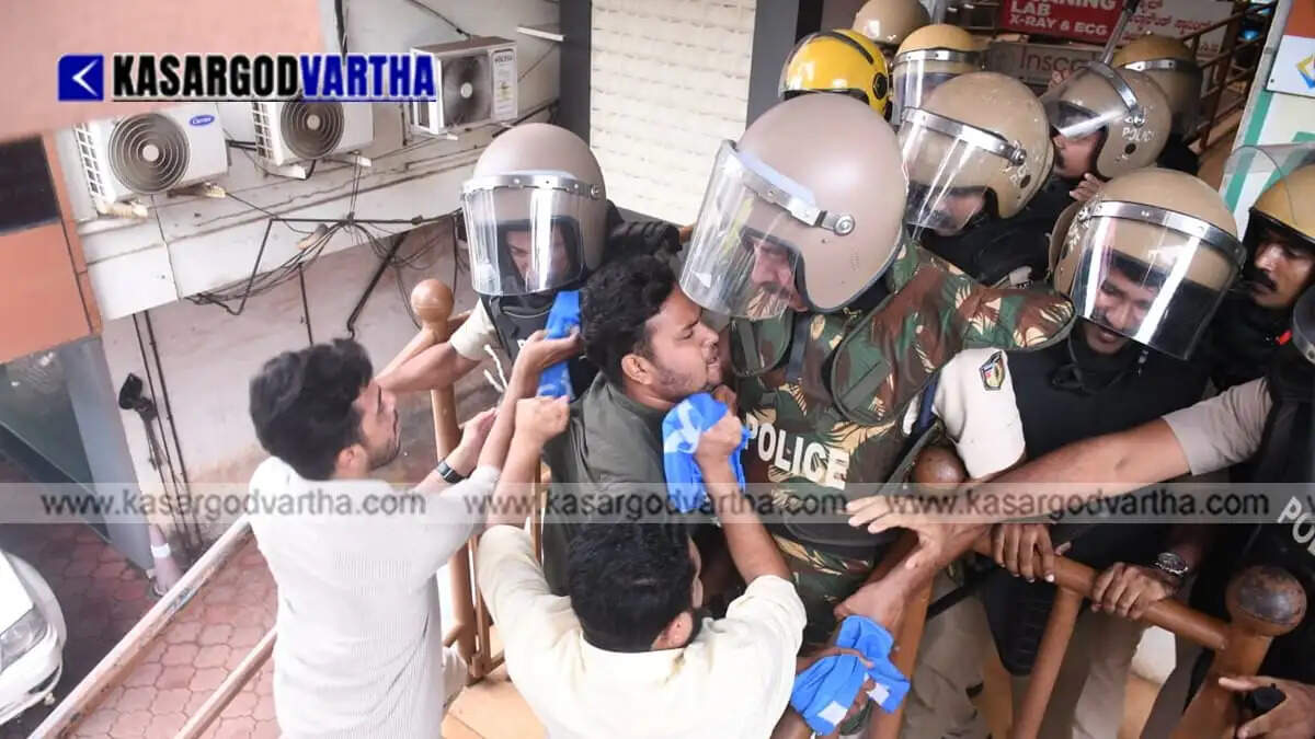 KSU activists protest at Kasaragod PSC office alleging exam scam; leaders arrested