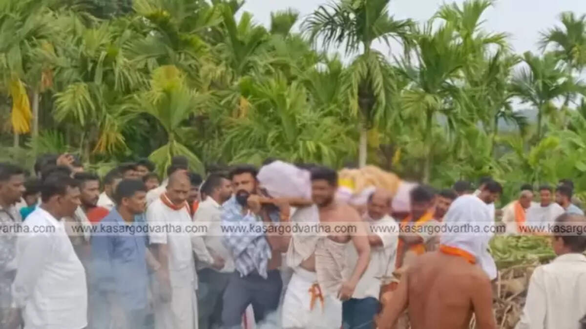 Large crowd gathers for Suhas Shetty's funeral in Bantwal.