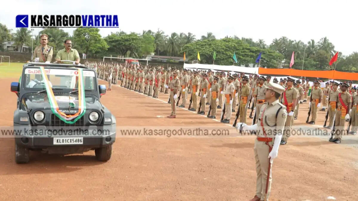 Representational image of Minister K M Shaji hoisting the national flag