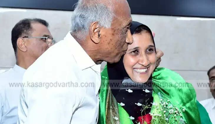 Shahina Salim elected as Kasaragod Municipal Chairperson defeating BJP candidate by twelve votes