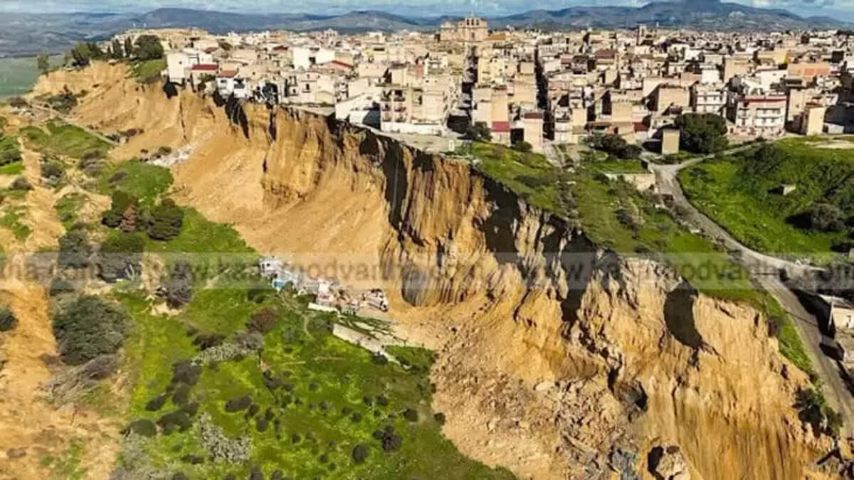 Severe Situation in Sicily: Landslides Span 4 Kilometers Following Cyclone