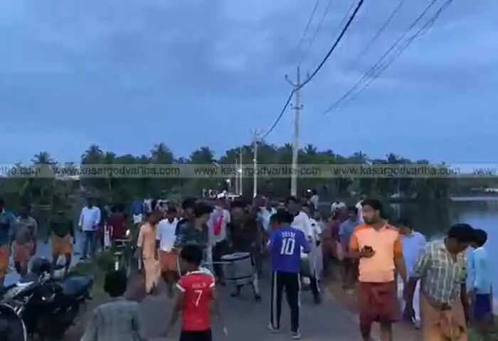 party organized a reception program for the culprits who