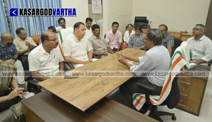 Designated MLA Kallatra Mahin Haji being welcomed by the Principal and doctors at Kasaragod Medical College.