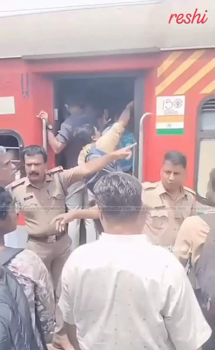 Extremely crowded train compartment in Kerala railway