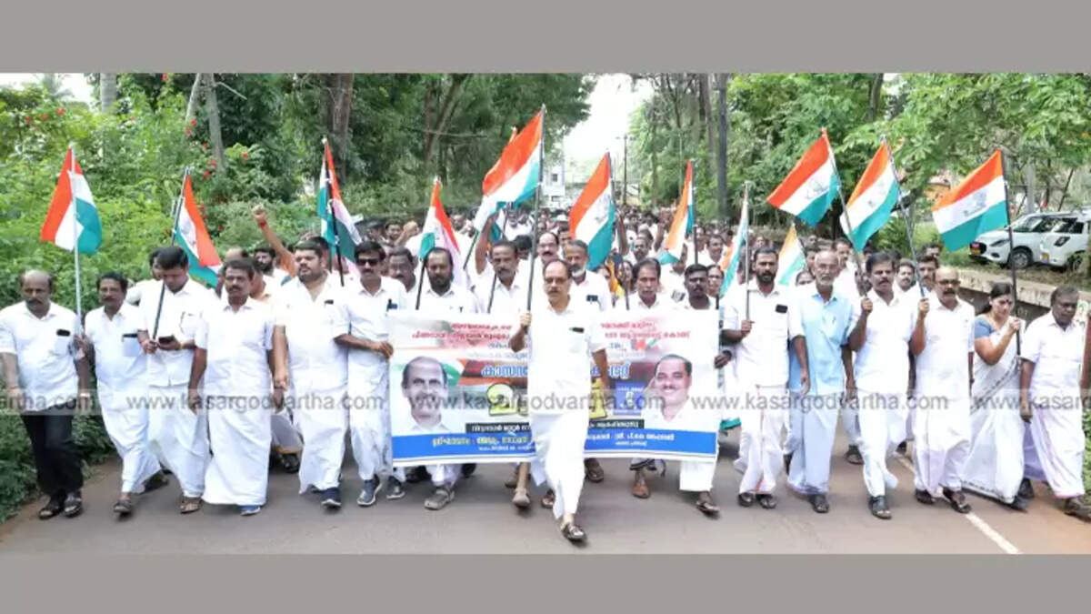 Congress protest march in Kasaragod against Kerala CM