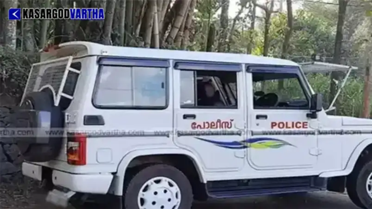 Representational image of an auto-rickshaw and a scooter involved in a traffic dispute on a Kerala road.