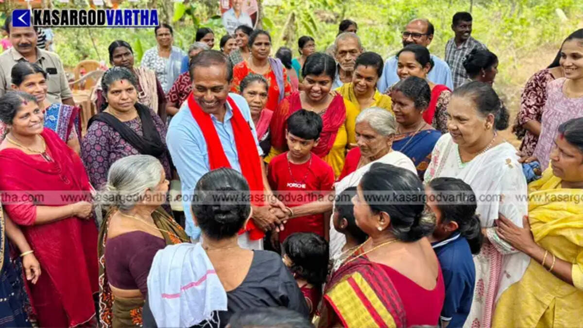  LDF candidate Adv. Govindan Pallikkappil receiving a grand welcome in Kanhangad constituency in March 2026.