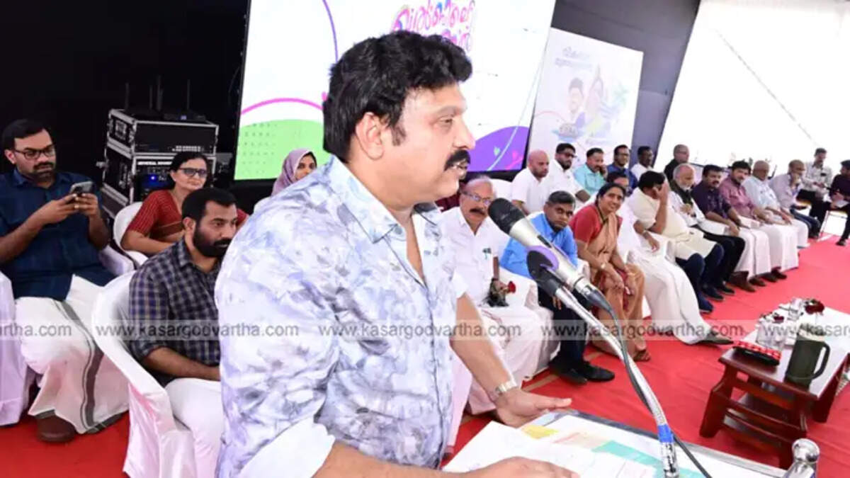 Minister of Transport KB Ganesh Kumar inaugurates the industry investor meeting organized by jilla Panchayat and jilla Industry Center at Bekal Beach Park.