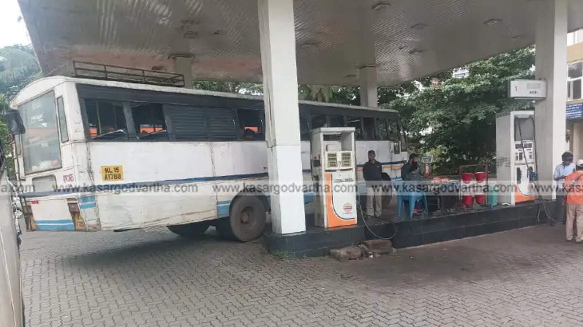 Kerala RTC Bus Filling Diesel at Karnataka Pumps