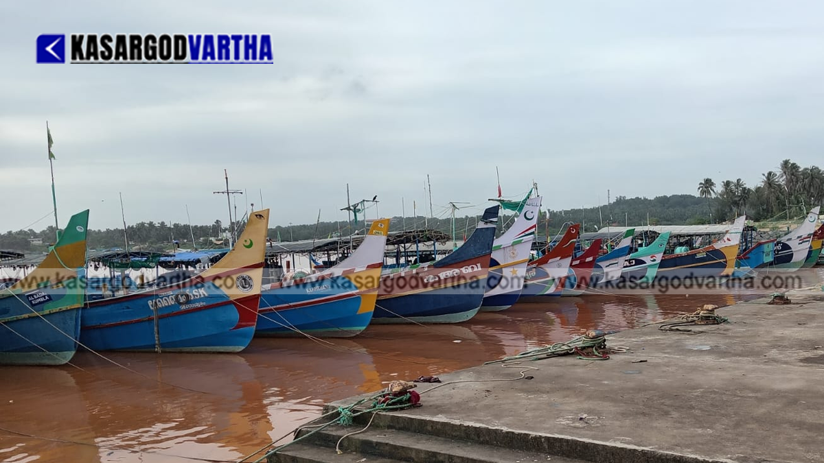 Image representing fishermen preparing boats as the trawling ban ends in Manjeshwaram