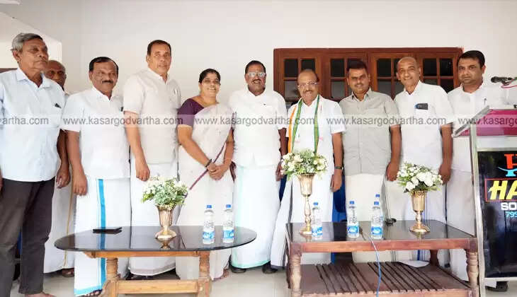PK Kunhalikutty speaking at a convention in Kasaragod about Waqf and SIR.