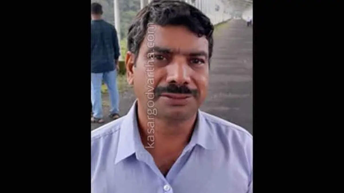 Auto rickshaw driver killed in scooter accident