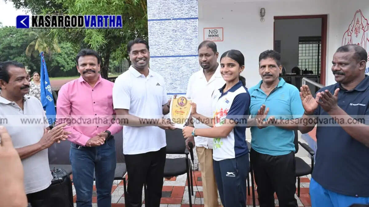 District Collector Arjun Pandian participating in the Olympics Run.