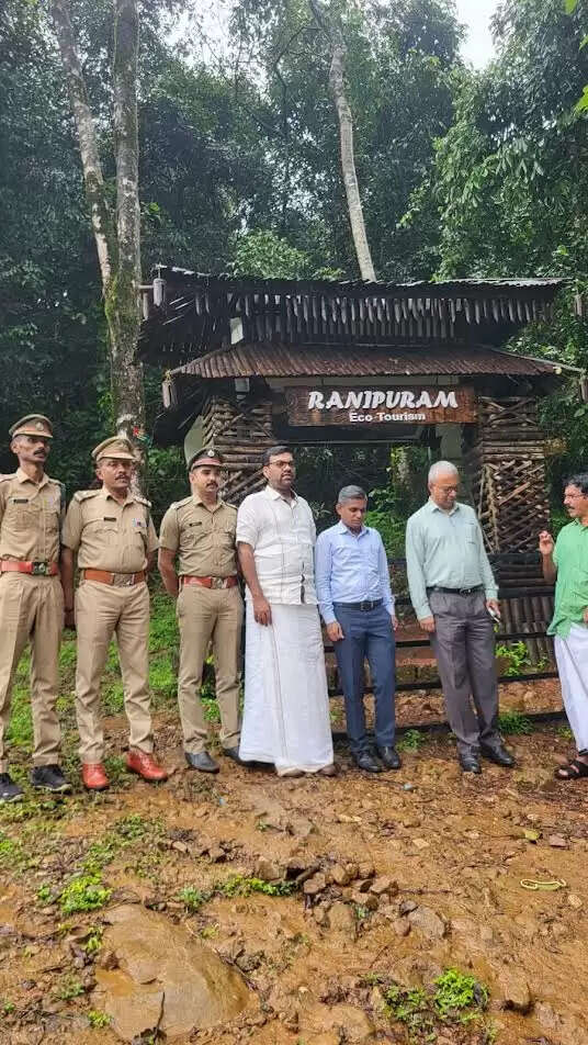  Kerala Chief Secretary A Jayathilak reviews tourism development in Kasaragod.