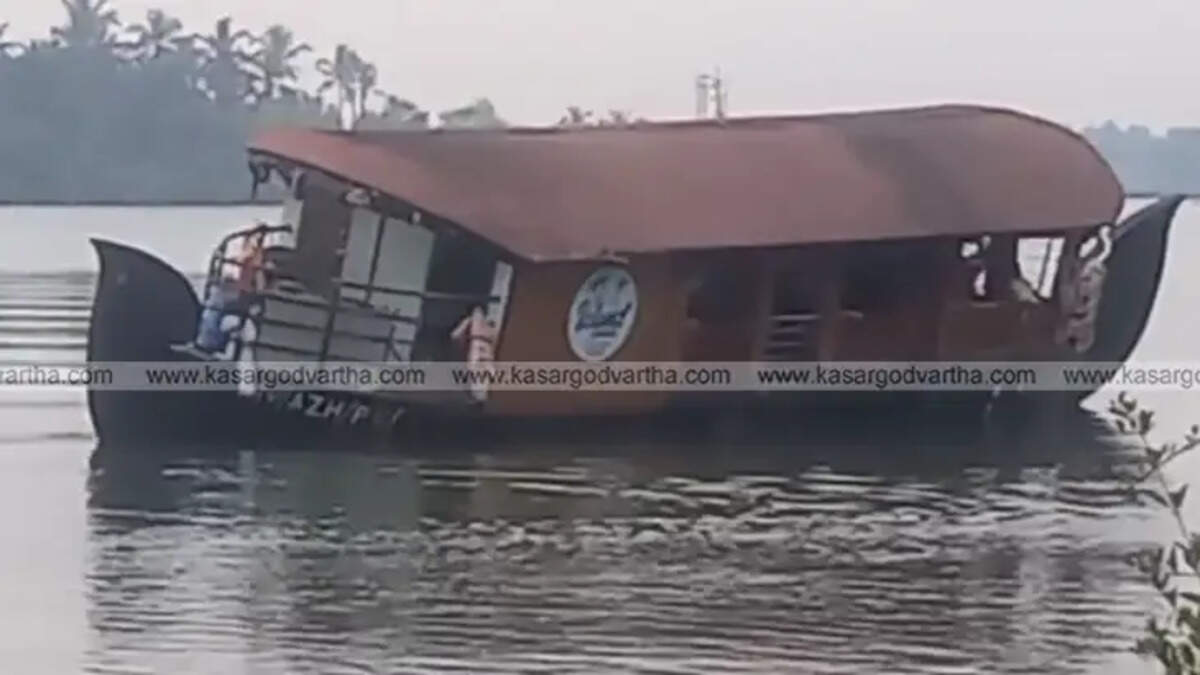 Houseboat Tilts in Kavvayi Backwaters; Major Disaster Averted