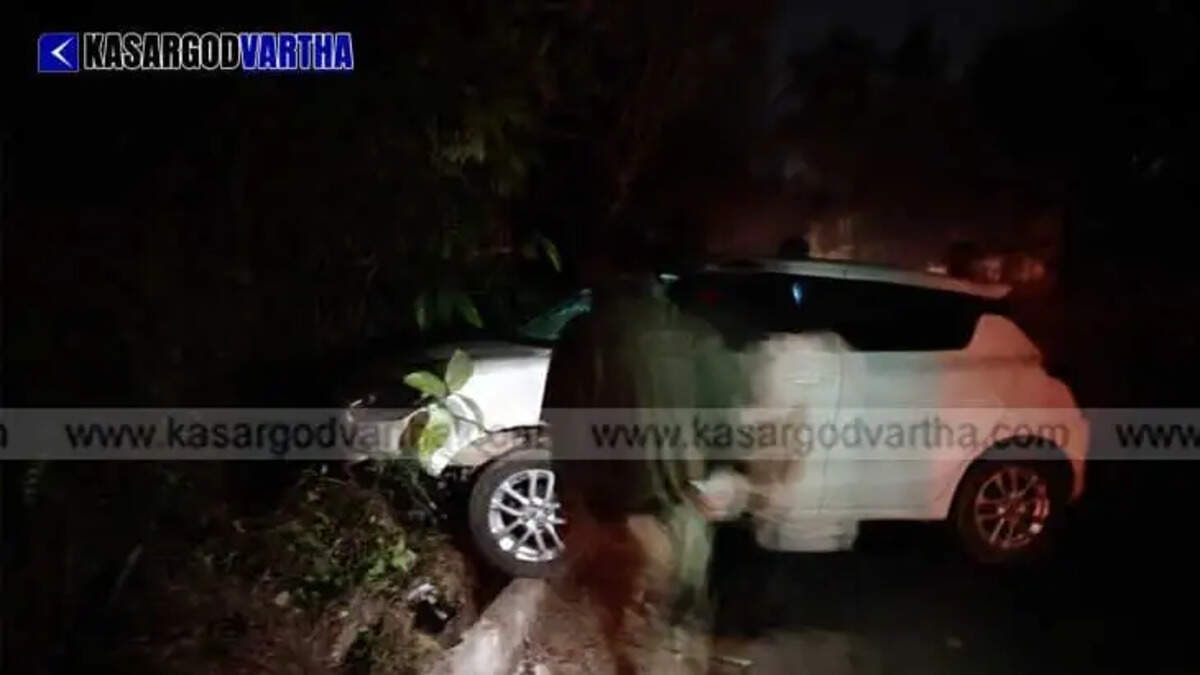 Speeding Car Driven by Youths Without License Crashes Near Bus Stop in Kasaragod