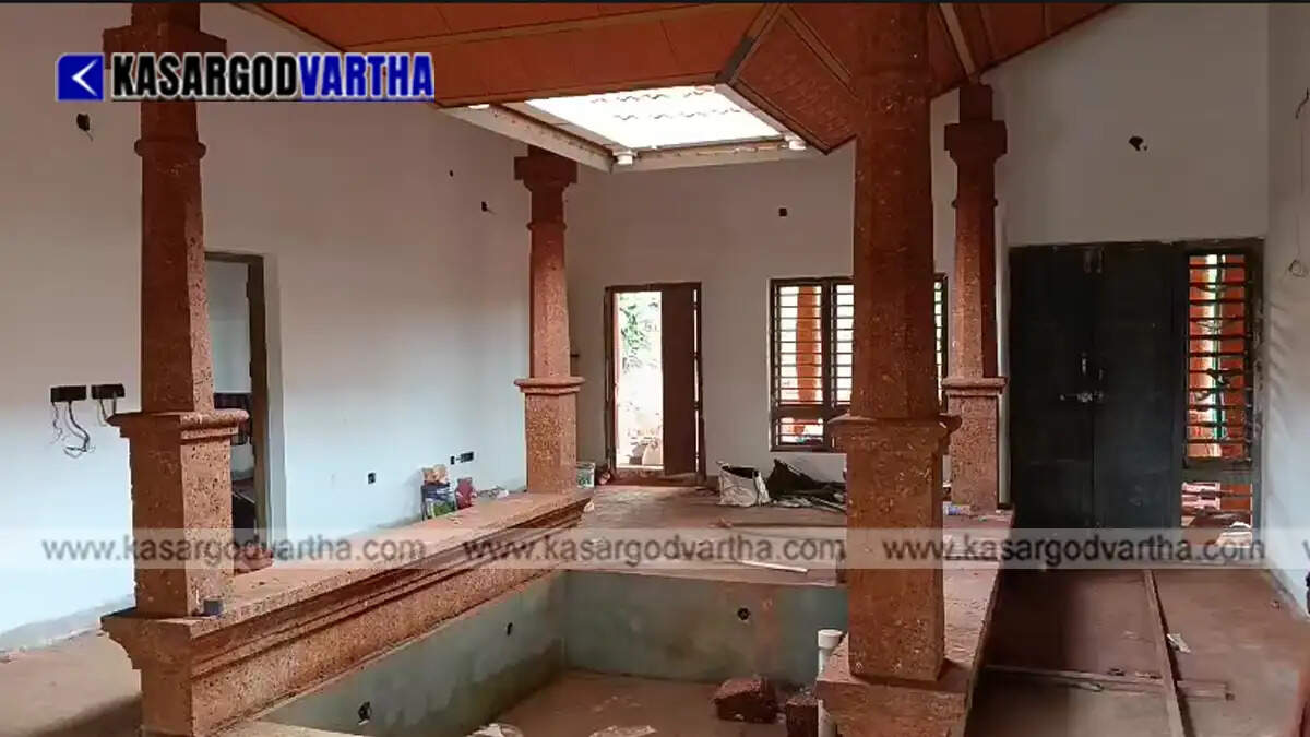 T.V. Prakasan working on a laterite stone pillar
