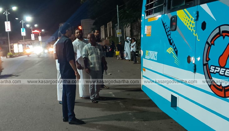 Traffic congestion at Kasaragod Old Bus Stand
