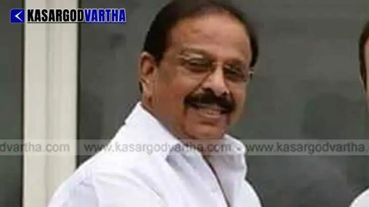 Unexpected Move by K Sudhakaran in Kannur; Followers Flock to Residence