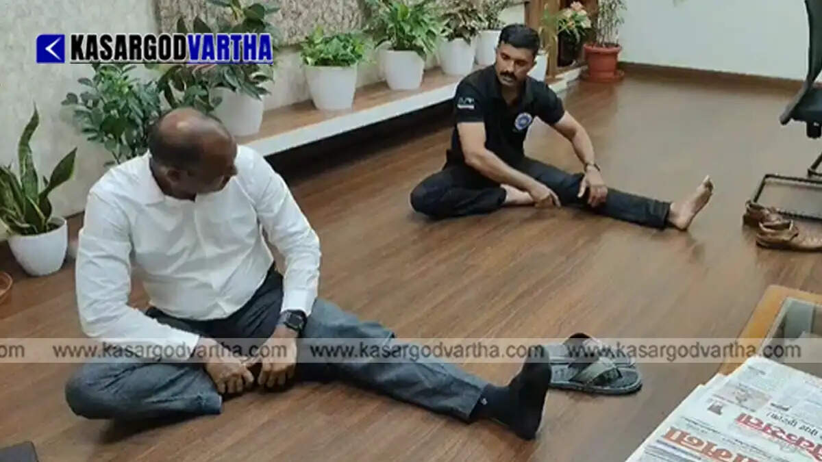 Jayakumar from Kasaragod providing self-defense training