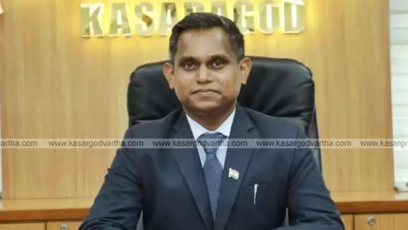 Officials conducting draw for Kasaragod Block Panchayat reservation wards