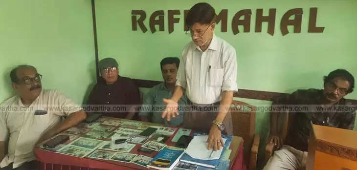 Members of Thalankara Rafi Mahal at a commemorative event for Mohammed Rafi.